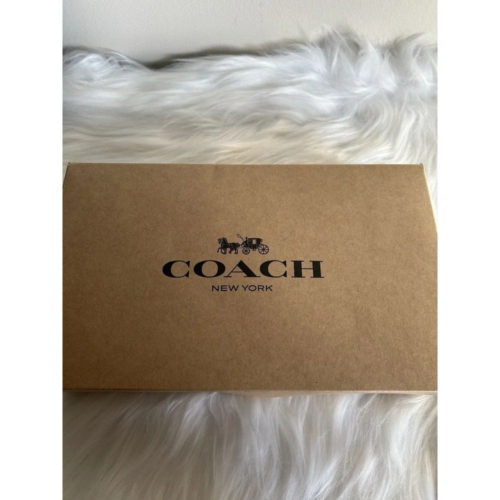 Coach Accordion‎ Zip Wallet Light Khaki Chalk Canvas Leather Wristlet Excellent